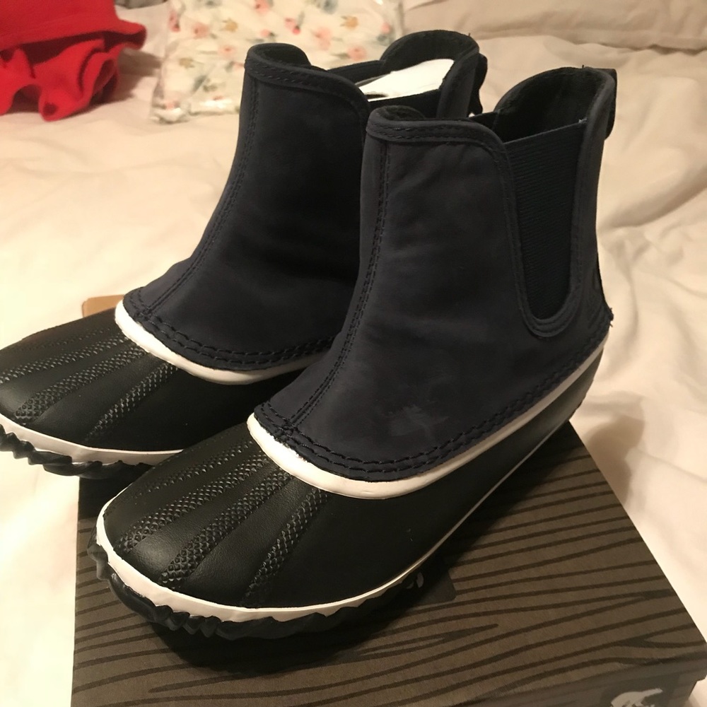 Sorel women’s 8 NEW